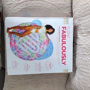 Justice 5 foot floating island NEW IN SEALED BOX